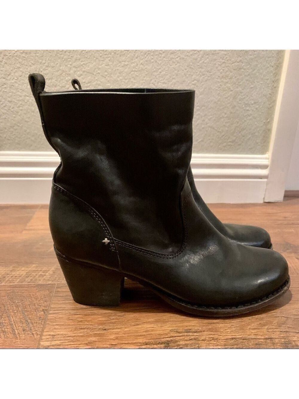 𝅺rag & BONE New York Handmade Goodyear leather ankle boots. Size 37.